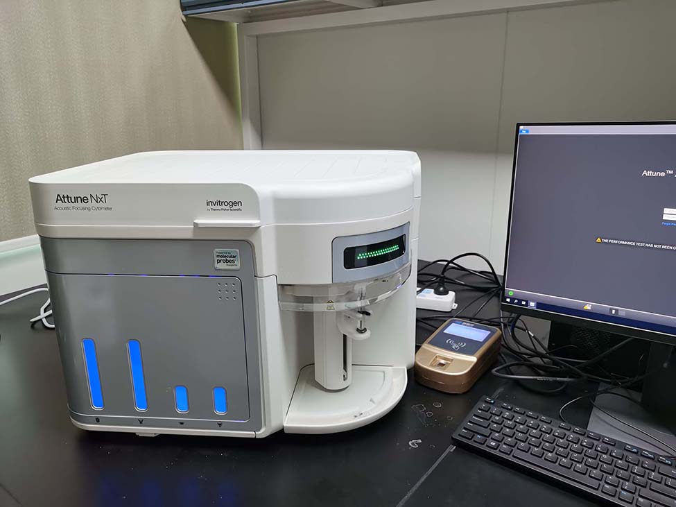 ThermoFisher 流式细胞分析仪.jpg